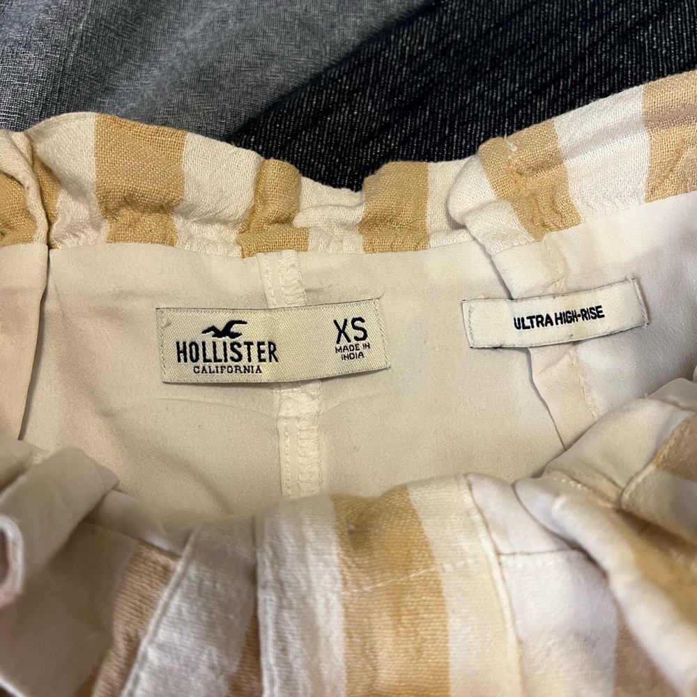 Hollister Skirt - Picture 2 of 2